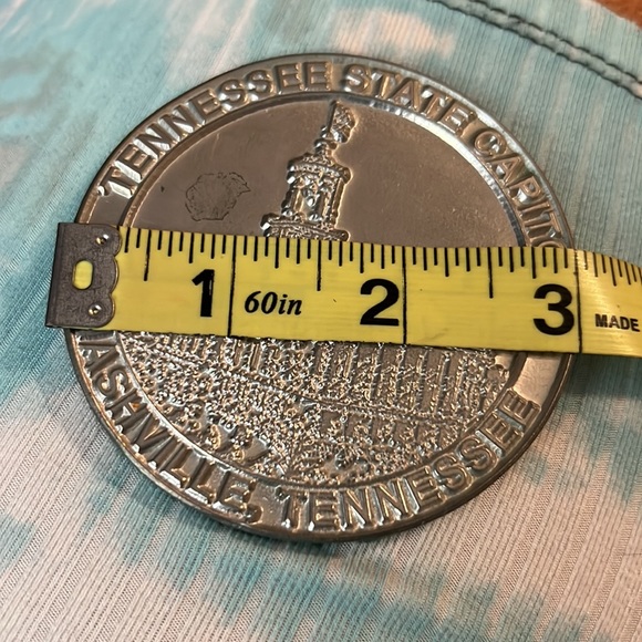 Vintage Nashville Tennessee Souvenir Coin Tennessee State Capital Pewter Medal - Picture 6 of 6